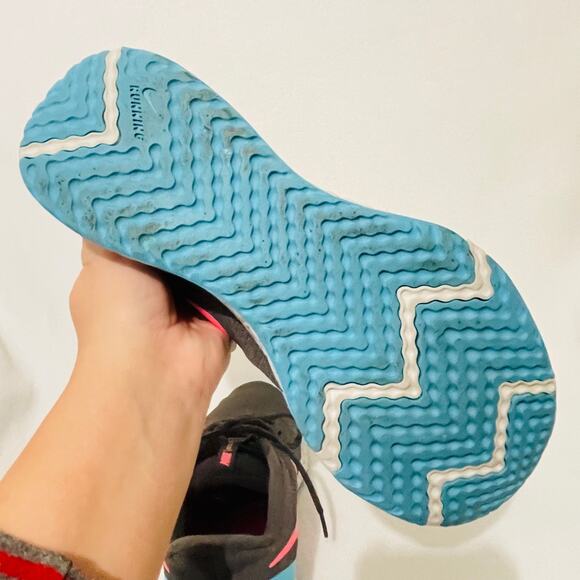 Nike Revolution 5 Women's Size 11 Grey Pink Blue Running Shoes Sneaker CU4830001 - Picture 9 of 10